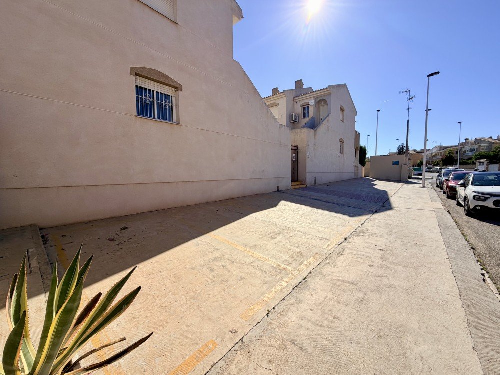 For sale - 2 Bedroom 1 Bathroom apartment in Torrevieja - Costa Blanca  - Alicante