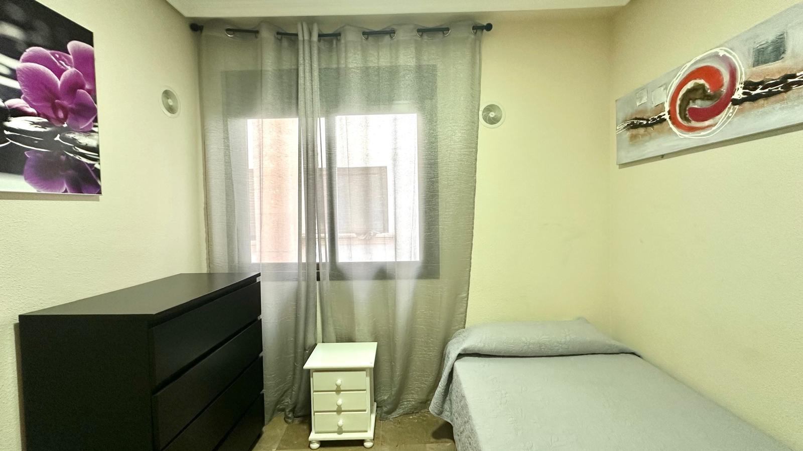 For sale - 3 Bedroom 2 Bathroom Apartment in Torrevieja - Torrevieja  - Alicante