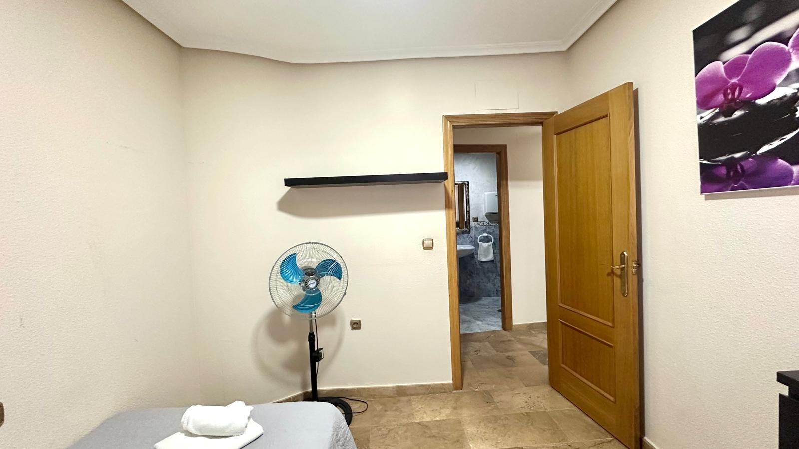 For sale - 3 Bedroom 2 Bathroom Apartment in Torrevieja - Torrevieja  - Alicante