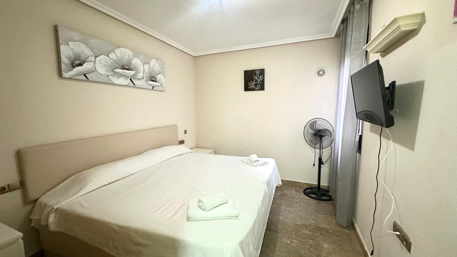 For sale - 3 Bedroom 2 Bathroom Apartment in Torrevieja - Torrevieja  - Alicante