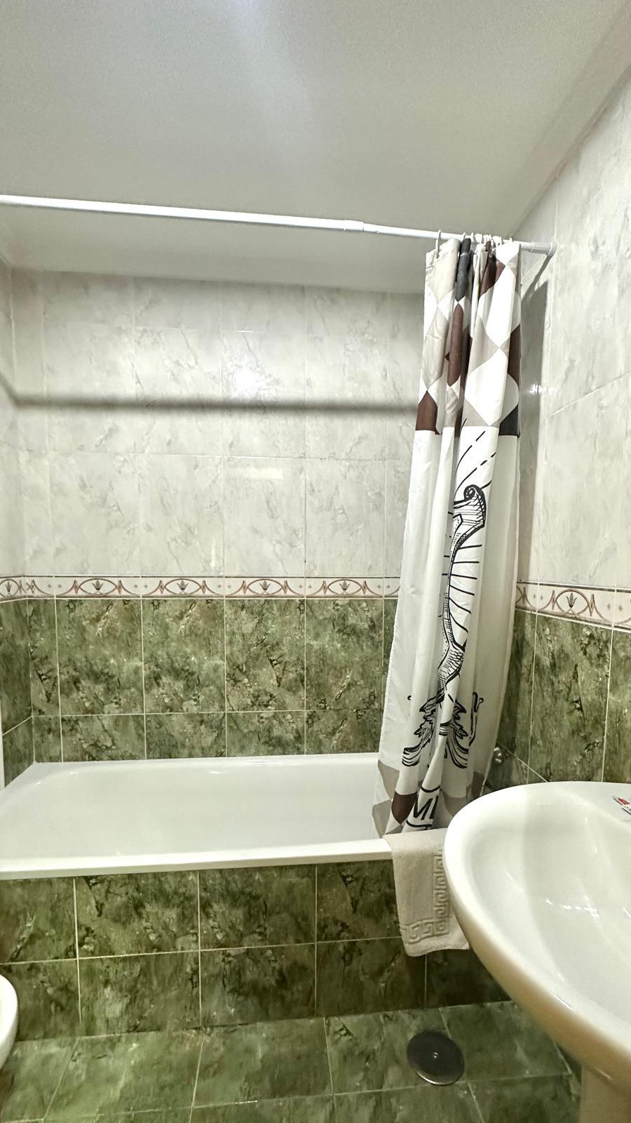 For sale - 3 Bedroom 2 Bathroom Apartment in Torrevieja - Torrevieja  - Alicante