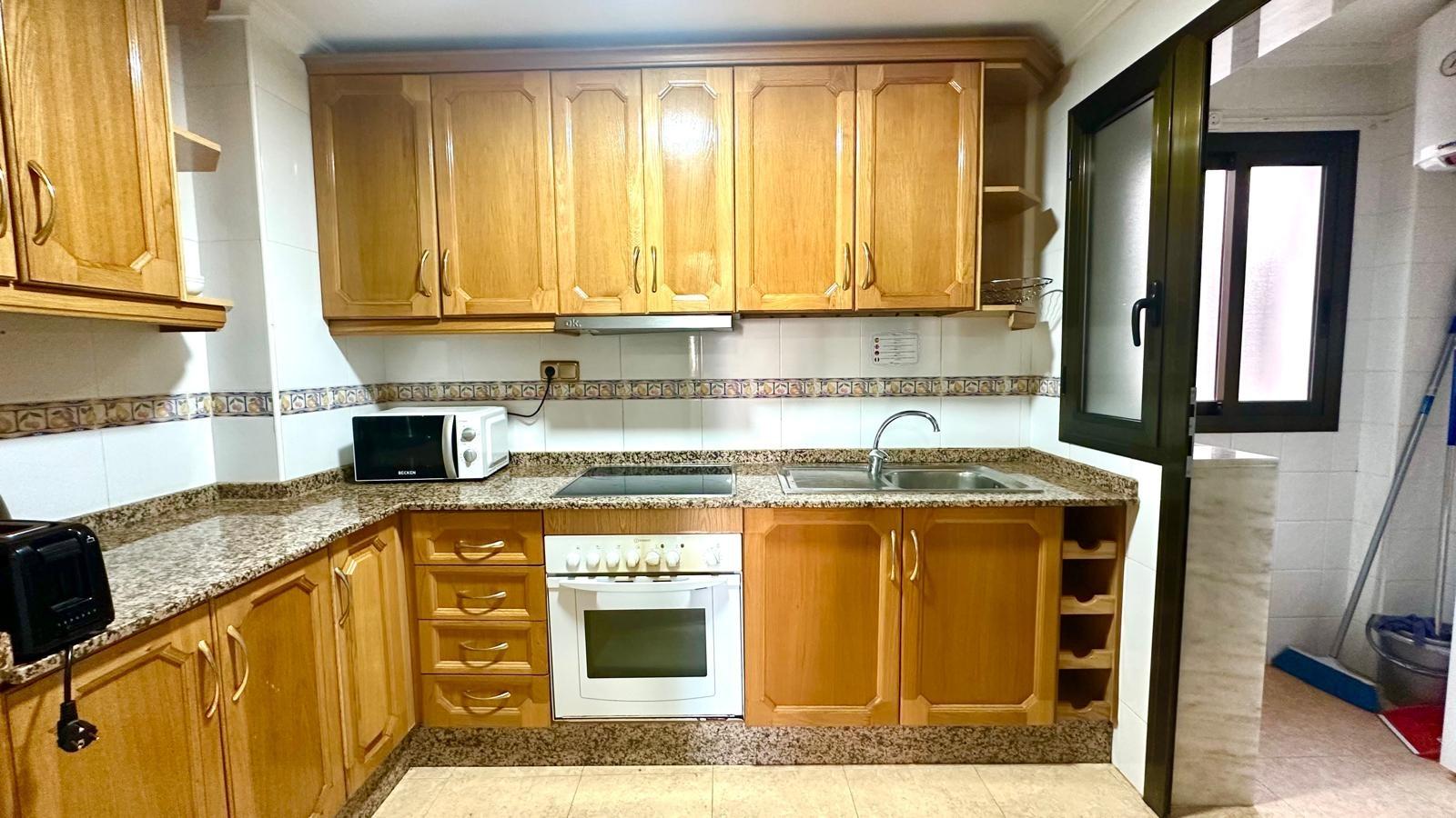 For sale - 3 Bedroom 2 Bathroom Apartment in Torrevieja - Torrevieja  - Alicante
