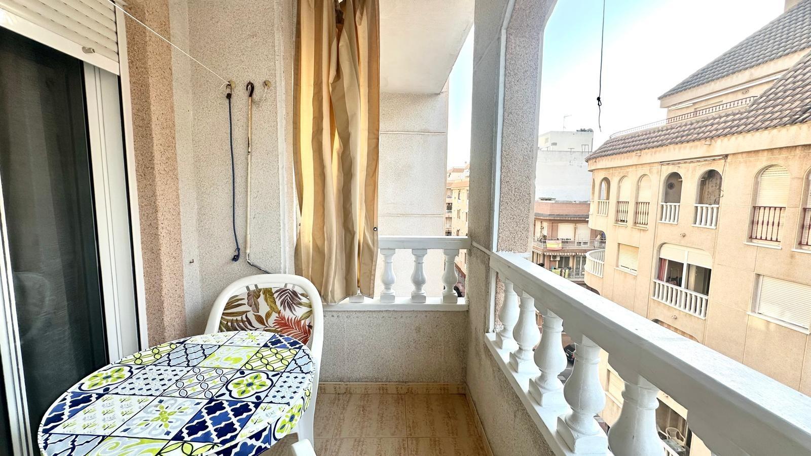 For sale - 2 Bedroom 1 Bathroom Apartment in Torrevieja - Acequion  - Alicante