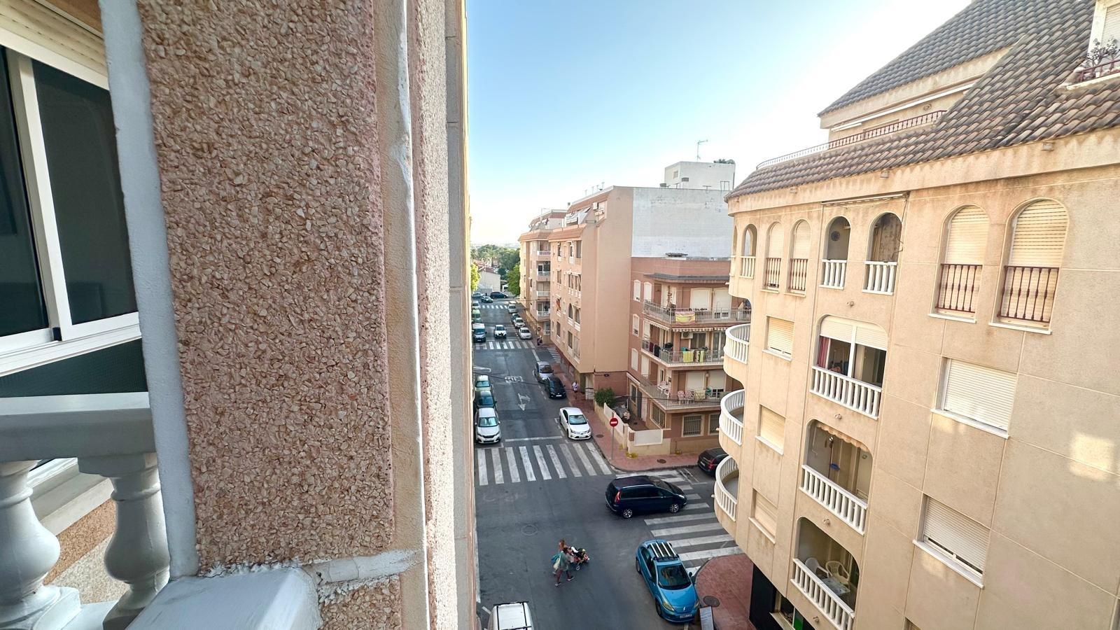 For sale - 2 Bedroom 1 Bathroom Apartment in Torrevieja - Acequion  - Alicante