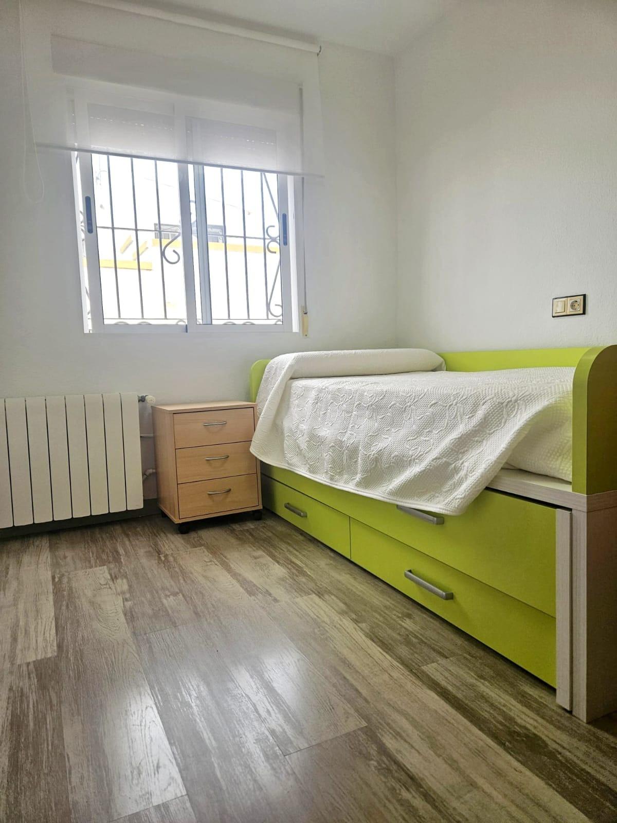 For sale - 6 Bedroom 2 Bathroom Town House in Orihuela Costa - Los Almendros-la Florida  - Alicante