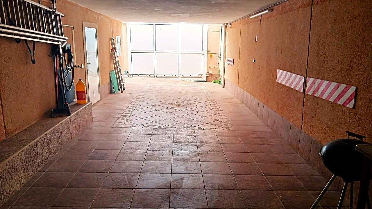 For sale - 6 Bedroom 2 Bathroom Town House in Orihuela Costa - Los Almendros-la Florida  - Alicante