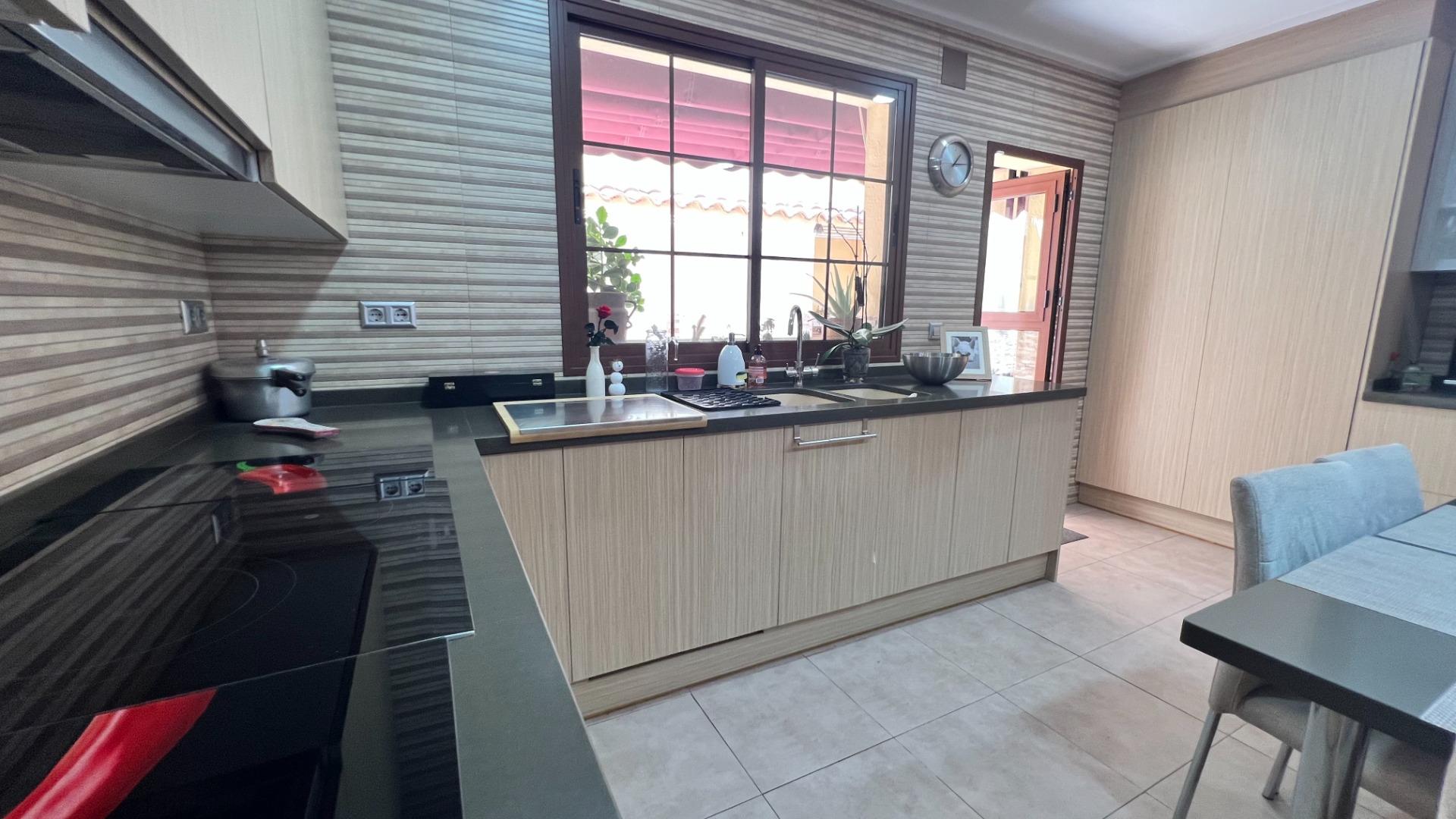For sale - 3 Bedroom 2 Bathroom Town House in Torrevieja - Los Balcones - Los Altos Del Edén  - Alicante