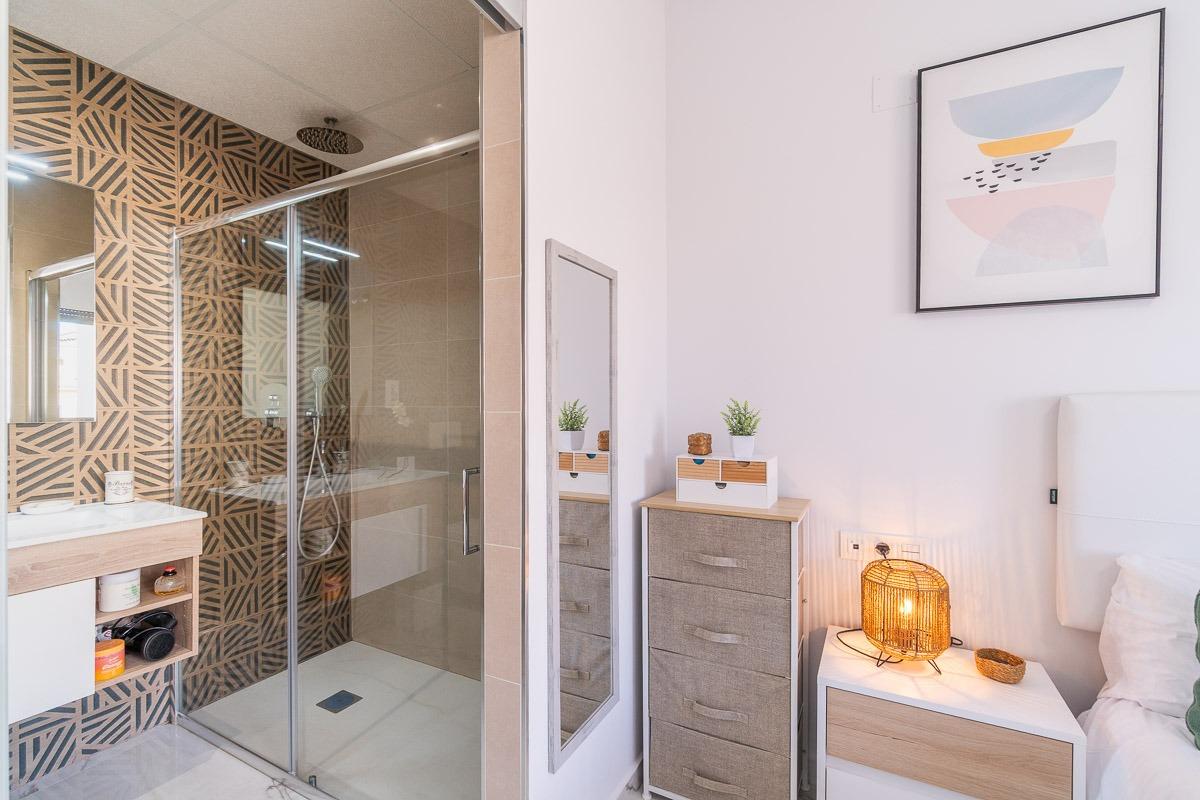 For sale - 2 Bedroom 2 Bathroom Terraced house in Villamartin - Villamartin  - Alicante