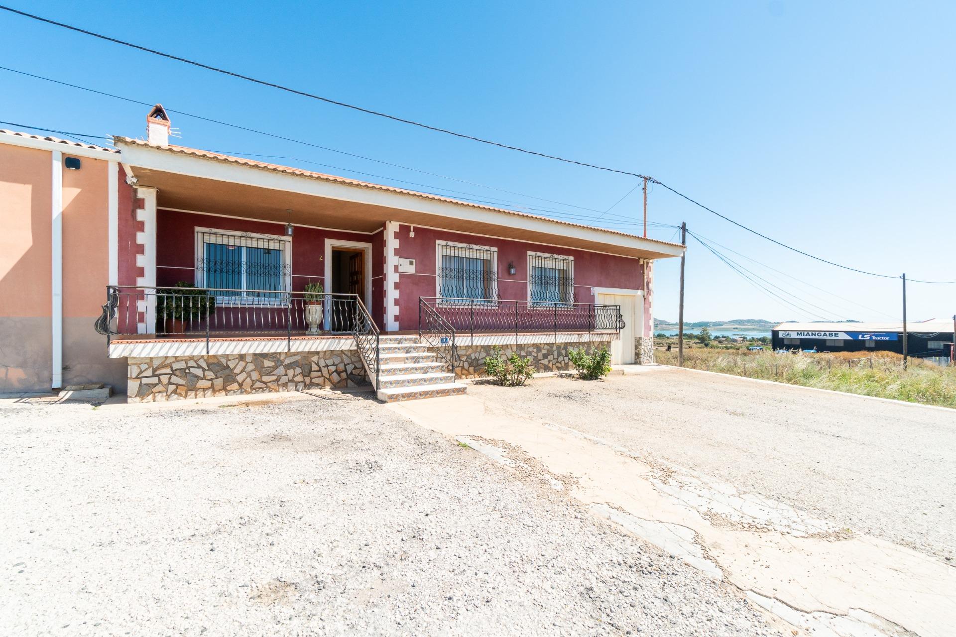 For sale - 3 Bedroom 2 Bathroom house in Torremendo - Torremendo  - Alicante
