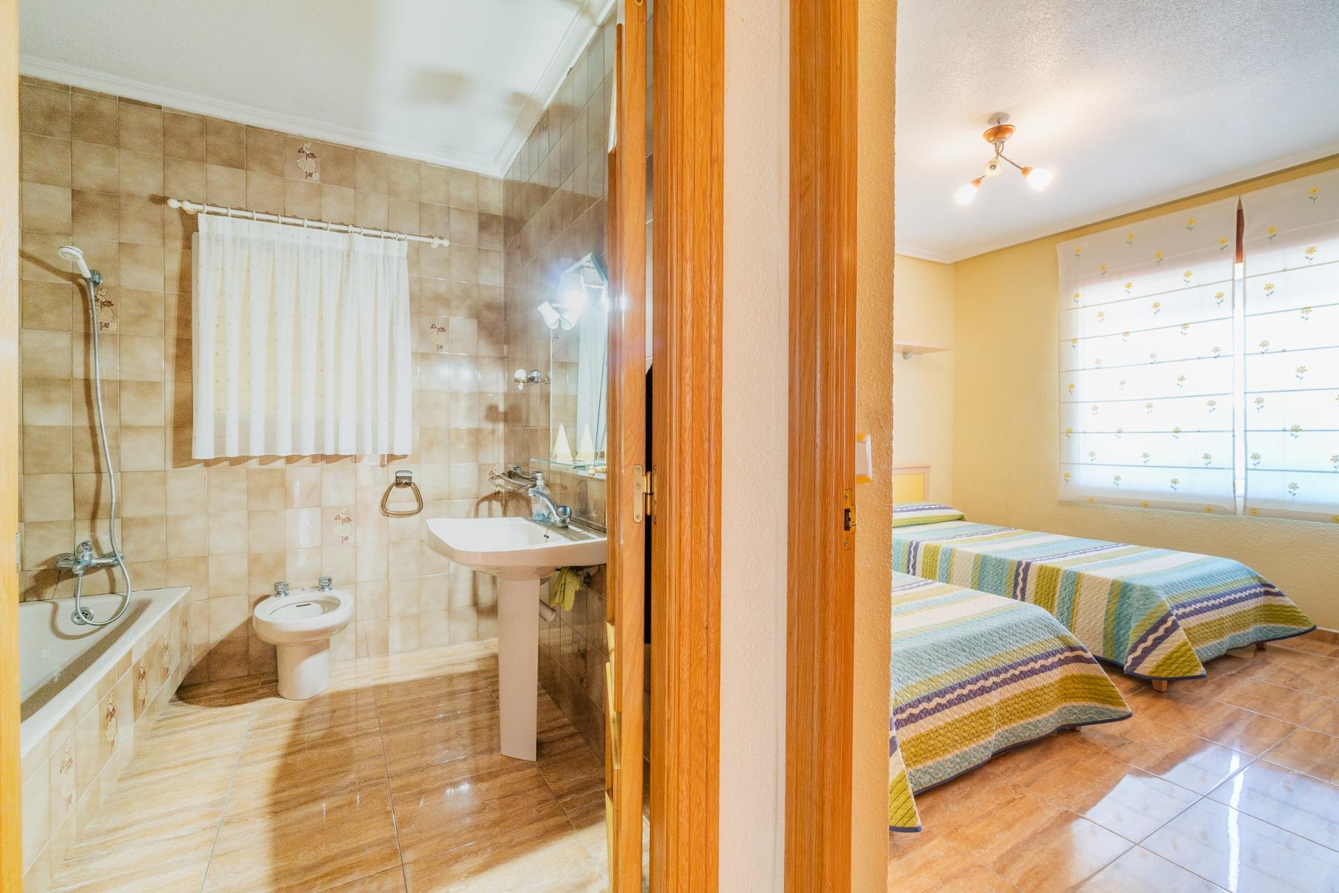 For sale - 3 Bedroom 2 Bathroom Villa in San Miguel de Salinas - Torremendo  - Alicante