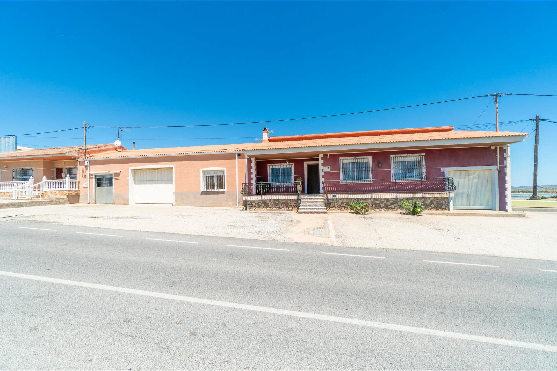 For sale - 3 Bedroom 2 Bathroom Villa in San Miguel de Salinas - Torremendo  - Alicante