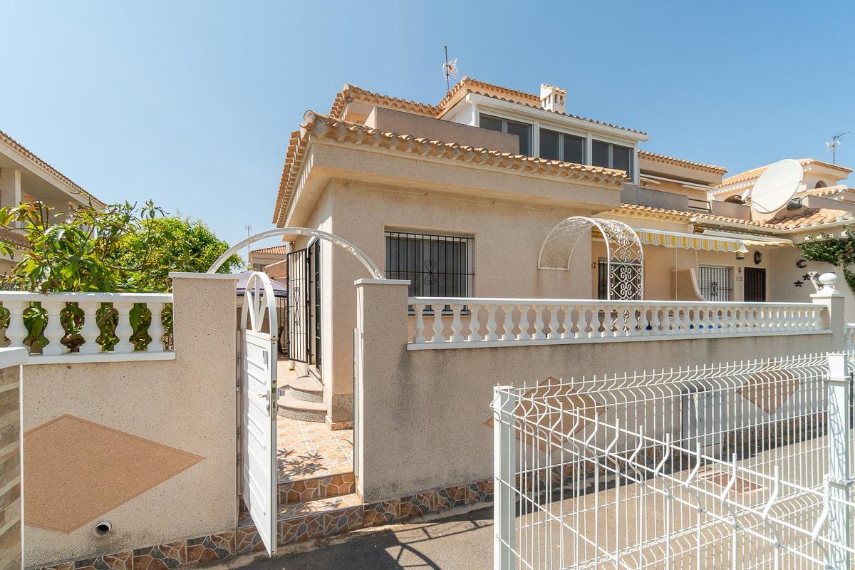 For sale - 2 Bedroom 2 Bathroom Town house in Playa Flamenca  - Playa Flamenca  - Alicante