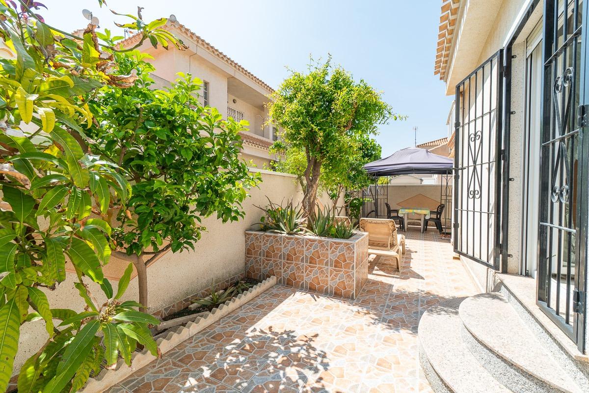For sale - 2 Bedroom 2 Bathroom Town house in Playa Flamenca  - Playa Flamenca  - Alicante