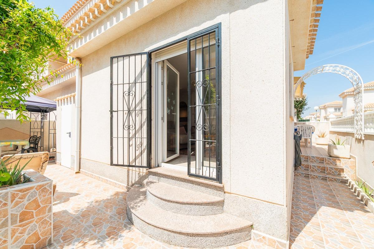 For sale - 2 Bedroom 2 Bathroom Town house in Playa Flamenca  - Playa Flamenca  - Alicante