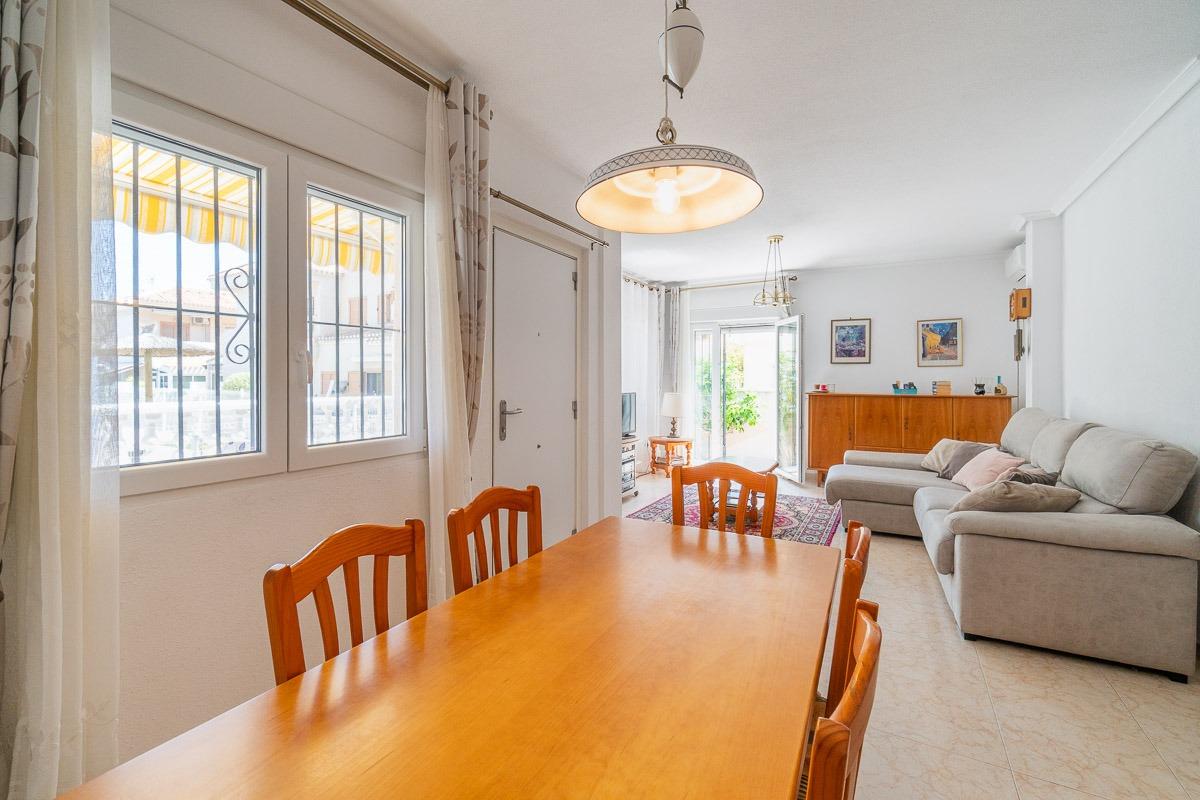 For sale - 2 Bedroom 2 Bathroom Town house in Playa Flamenca  - Playa Flamenca  - Alicante