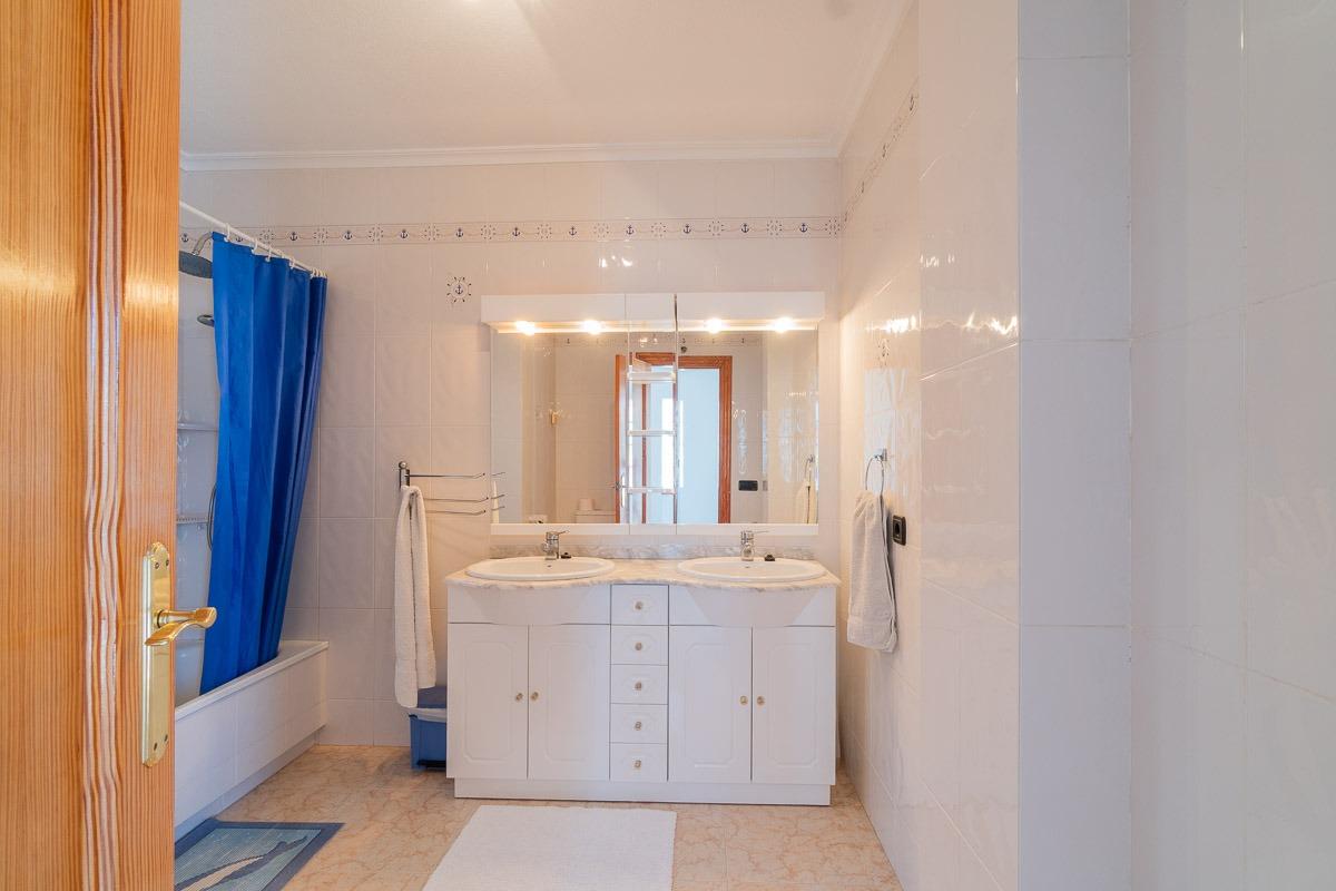 For sale - 2 Bedroom 2 Bathroom Town house in Playa Flamenca  - Playa Flamenca  - Alicante