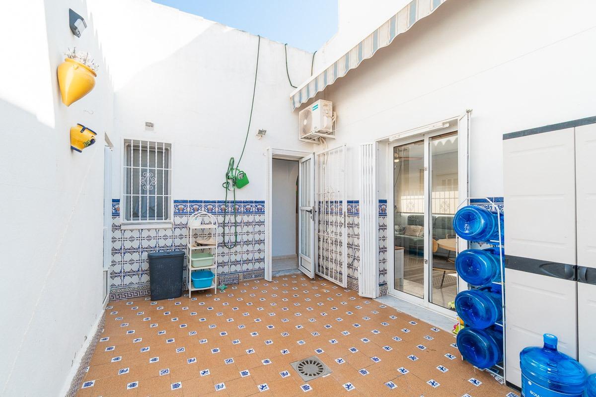 For sale - 3 Bedroom 1 Bathroom Semi in Playa Flamenca - Punta Prima  - Alicante