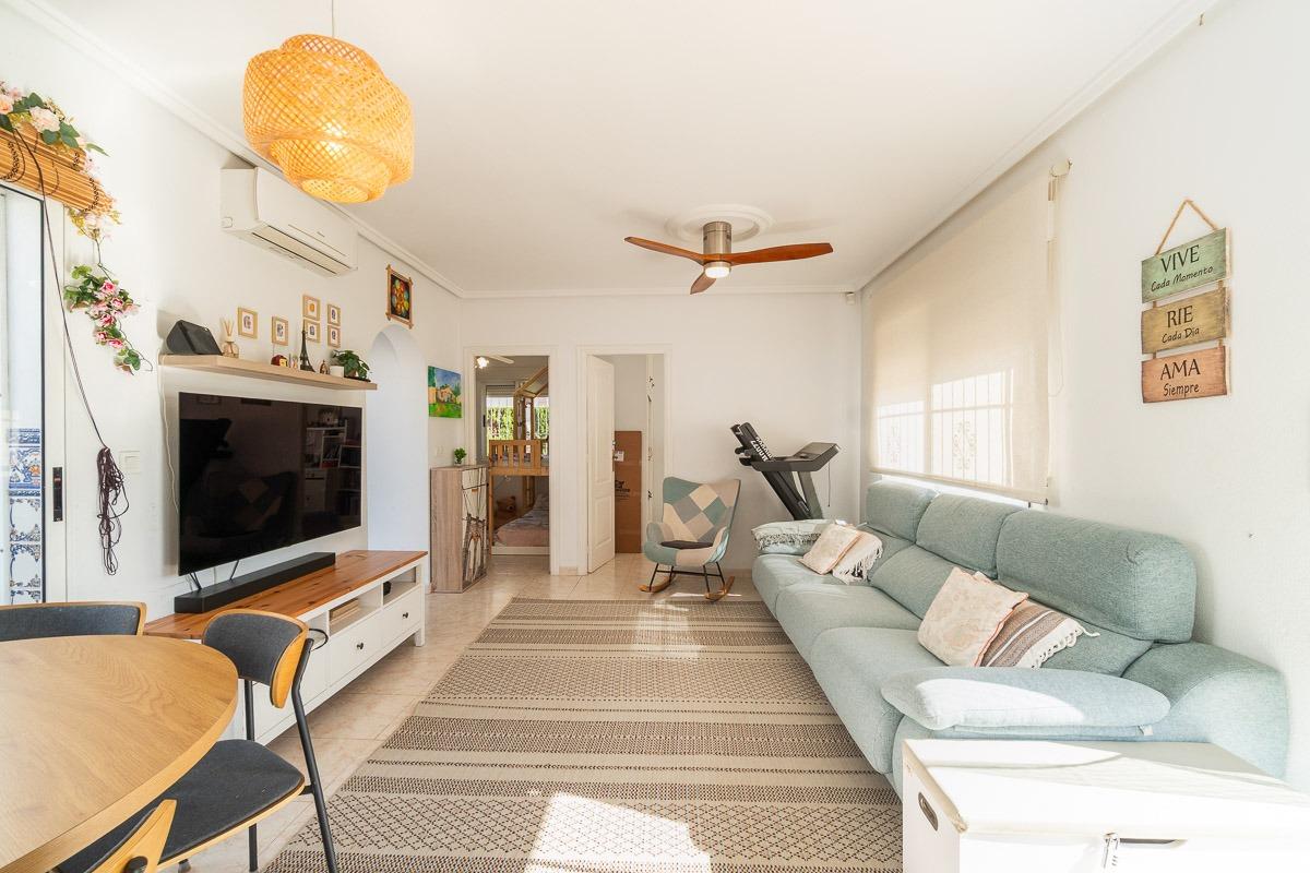 For sale - 3 Bedroom 1 Bathroom Semi in Playa Flamenca - Punta Prima  - Alicante
