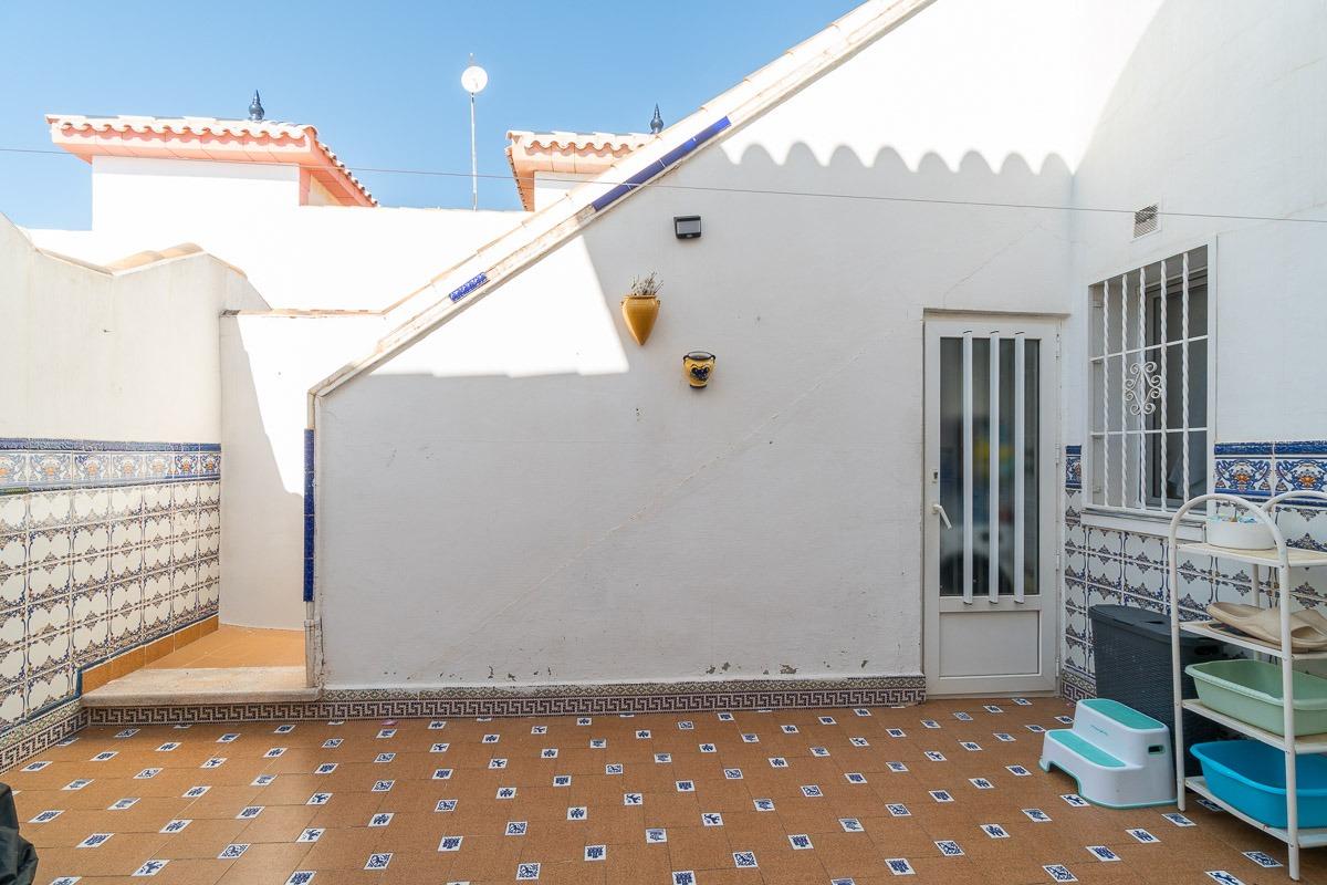 For sale - 3 Bedroom 1 Bathroom Villa in Playa Flamenca -  - Alicante