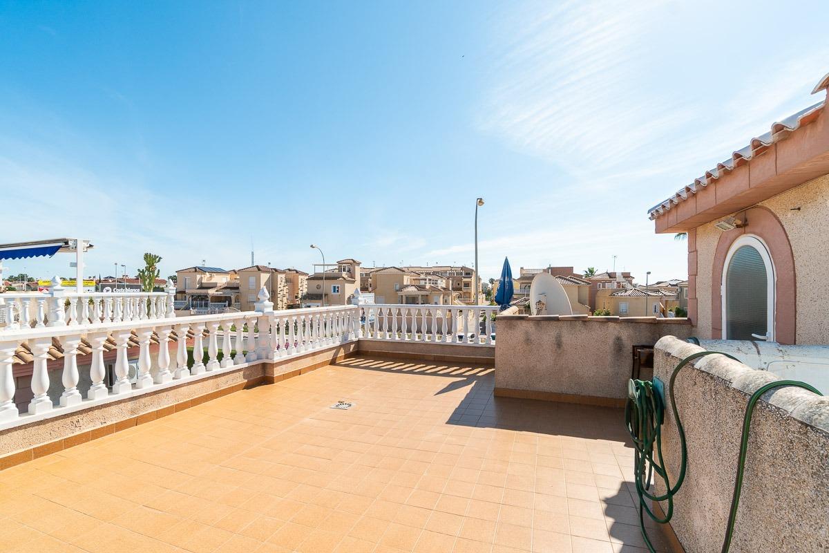 For sale - 3 Bedroom 1 Bathroom Villa in Playa Flamenca -  - Alicante