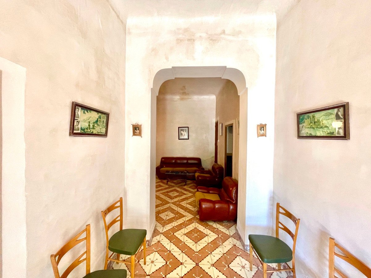 For sale - 3 Bedroom 1 Bathroom House - Detached Villa in La Romana - La Romana Centro  - Alicante