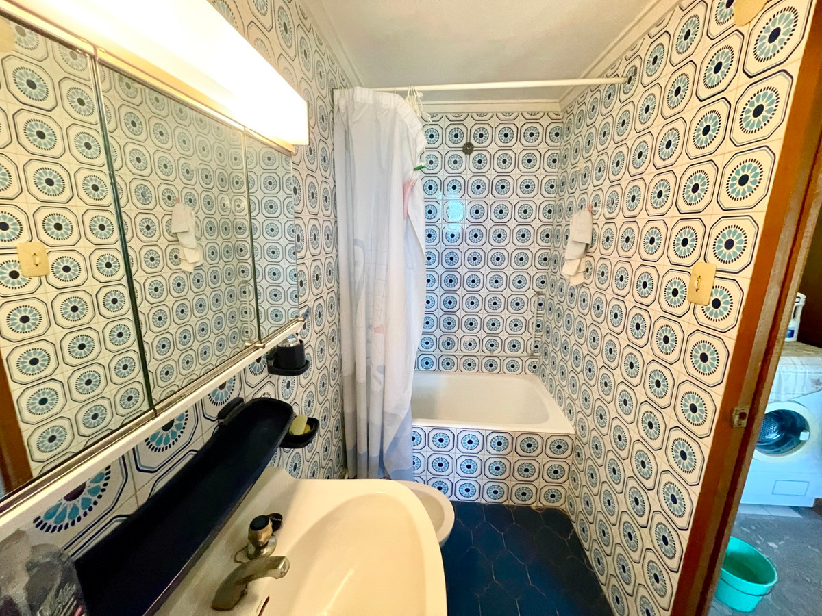 For sale - 3 Bedroom 1 Bathroom House - Detached Villa in La Romana - La Romana Centro  - Alicante