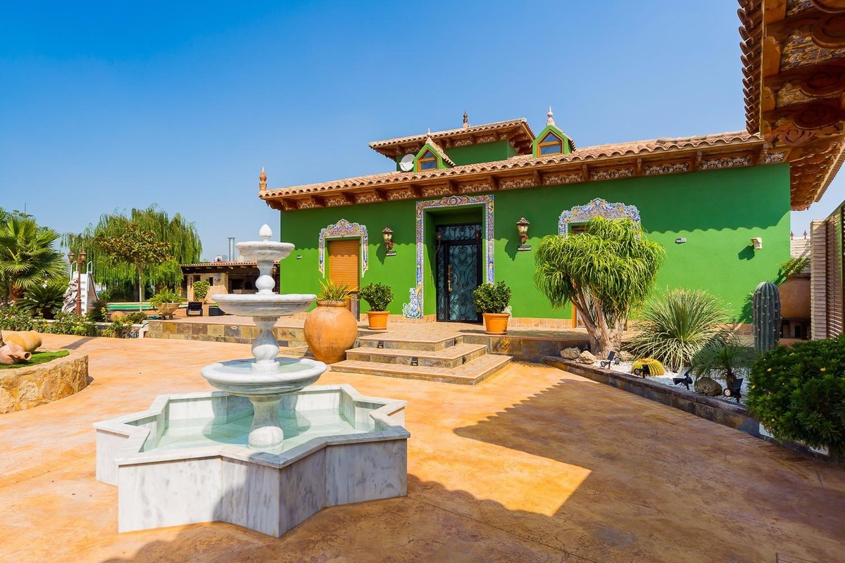 For sale - 5 Bedroom 5 Bathroom House - Finca - Cortijo in Almoradi - Almoradi Centro  - Alicante