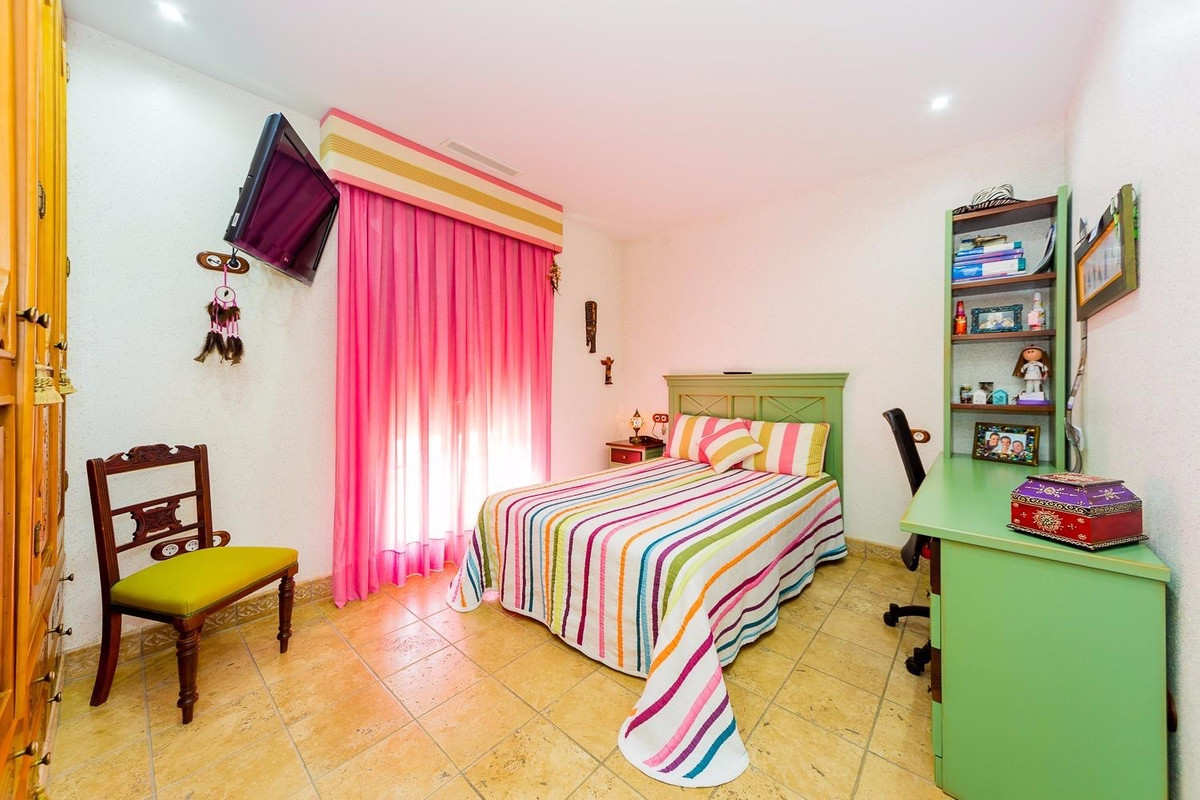 For sale - 5 Bedroom 5 Bathroom House - Finca - Cortijo in Almoradi - Almoradi Centro  - Alicante