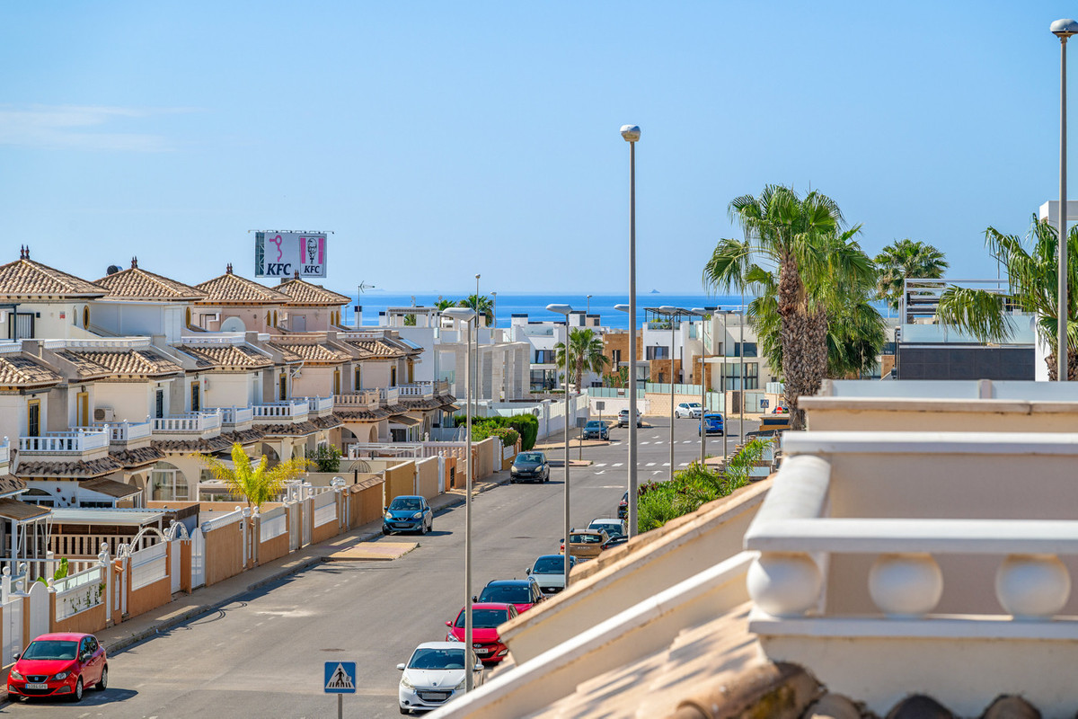 For sale - 2 Bedroom 2 Bathroom House - Quad in Orihuela - Lomas de Cabo Roig  - Alicante