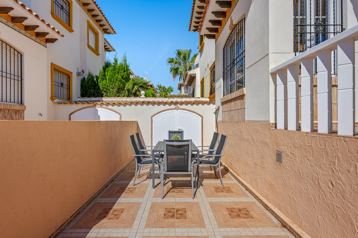 For sale - 2 Bedroom 2 Bathroom House - Quad in Orihuela - Lomas de Cabo Roig  - Alicante
