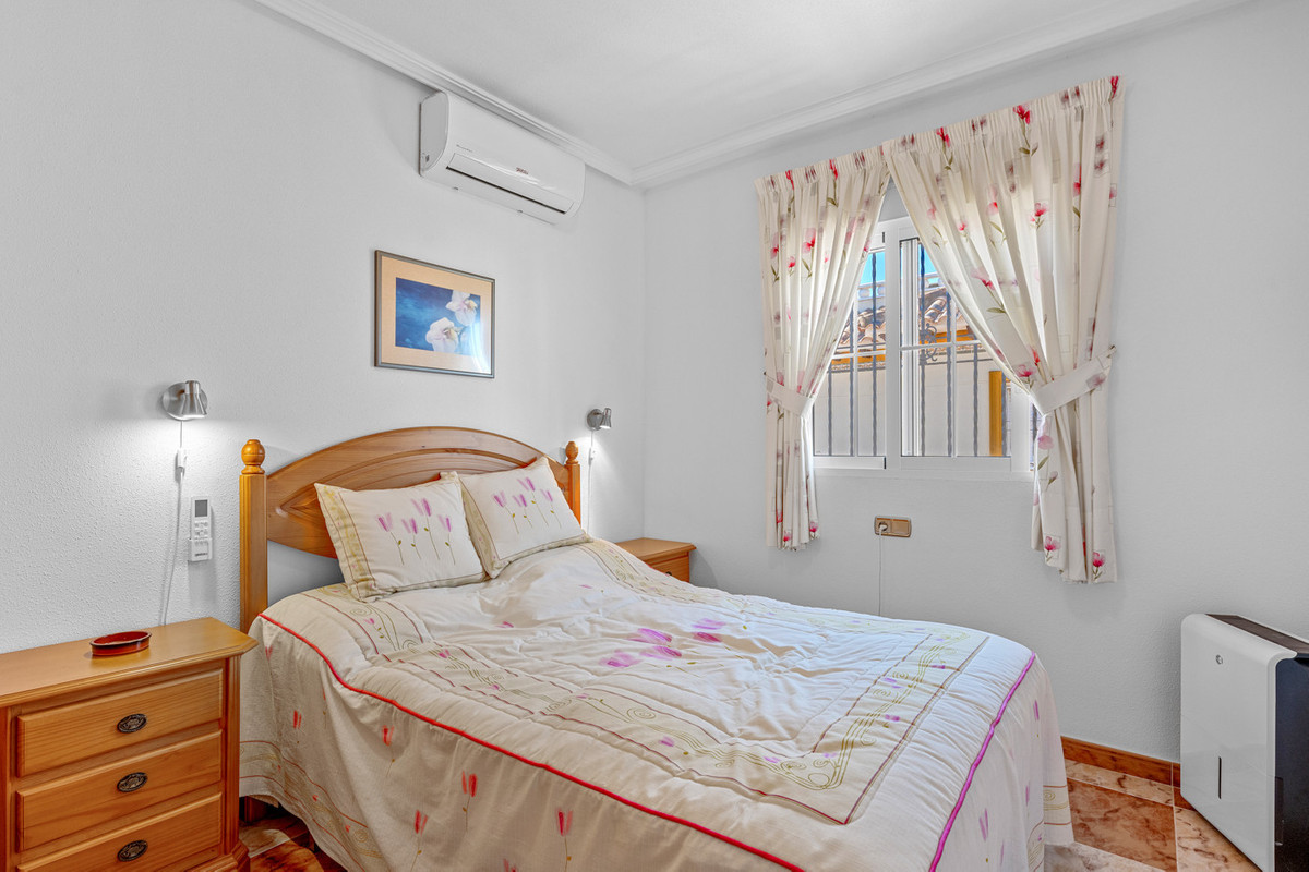 For sale - 2 Bedroom 2 Bathroom House - Quad in Orihuela - Lomas de Cabo Roig  - Alicante
