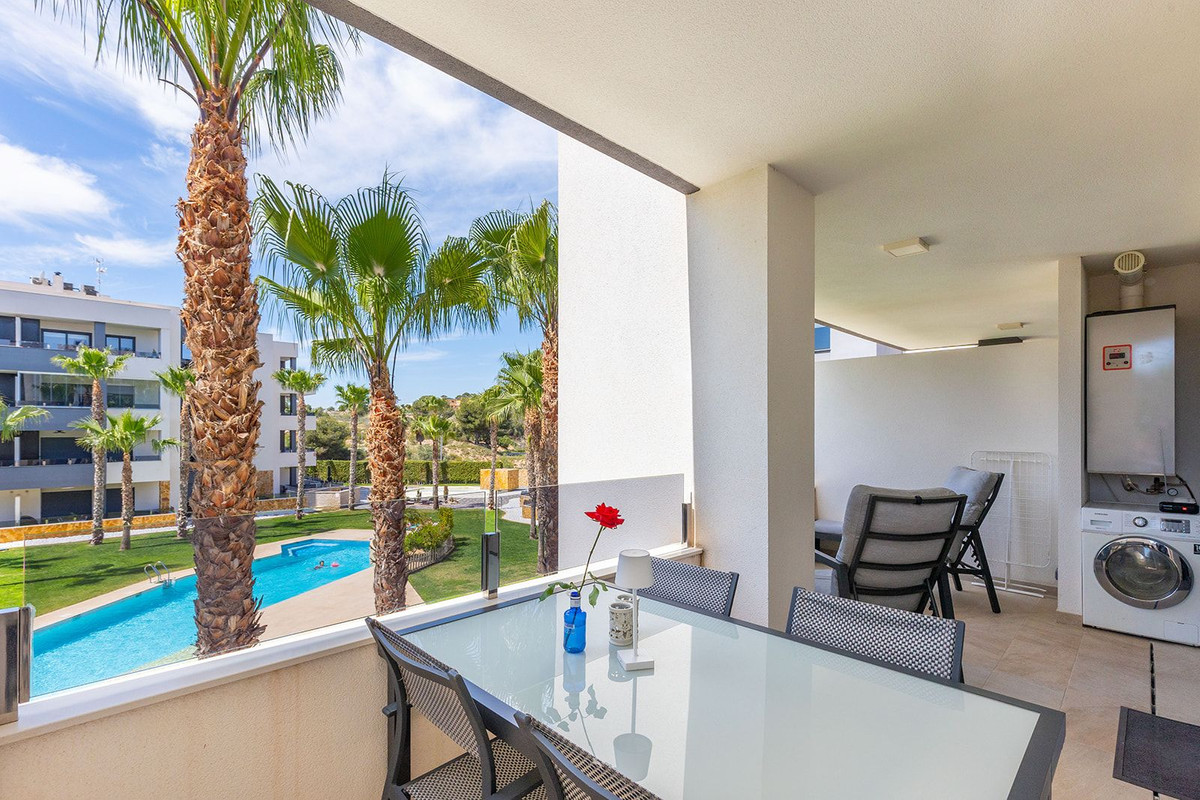 For sale - 2 Bedroom 2 Bathroom Middle Floor Apartment in Los Altos - Orihuela Costa  - Alicante