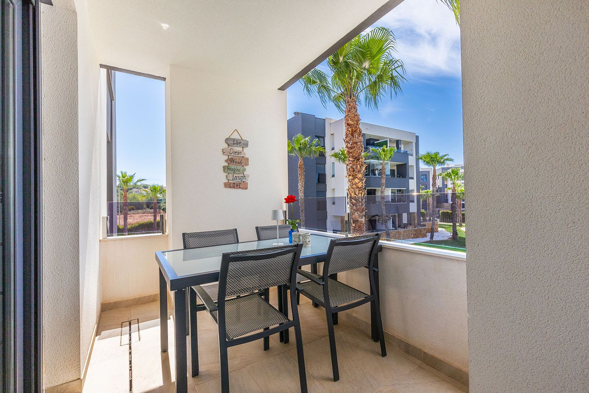 For sale - 2 Bedroom 2 Bathroom Middle Floor Apartment in Los Altos - Orihuela Costa  - Alicante