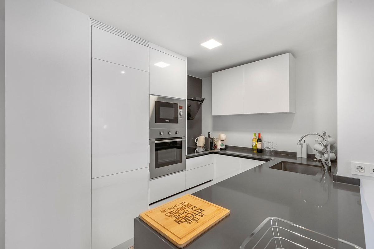 For sale - 2 Bedroom 2 Bathroom Middle Floor Apartment in Los Altos - Orihuela Costa  - Alicante