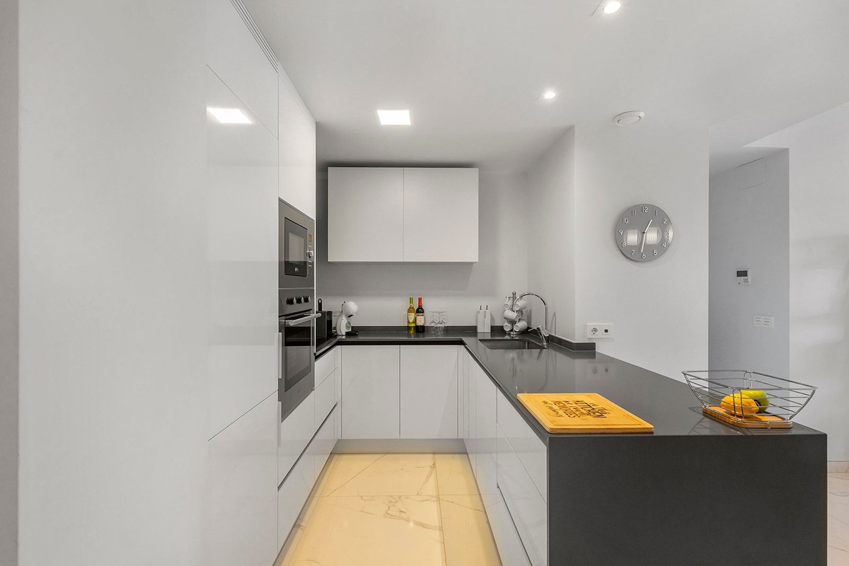 For sale - 2 Bedroom 2 Bathroom Middle Floor Apartment in Los Altos - Orihuela Costa  - Alicante