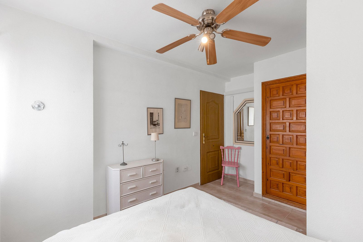 For sale - 4 Bedroom 2 Bathroom Apartment - Duplex in Torrevieja - Torrevieja Centro  - Alicante