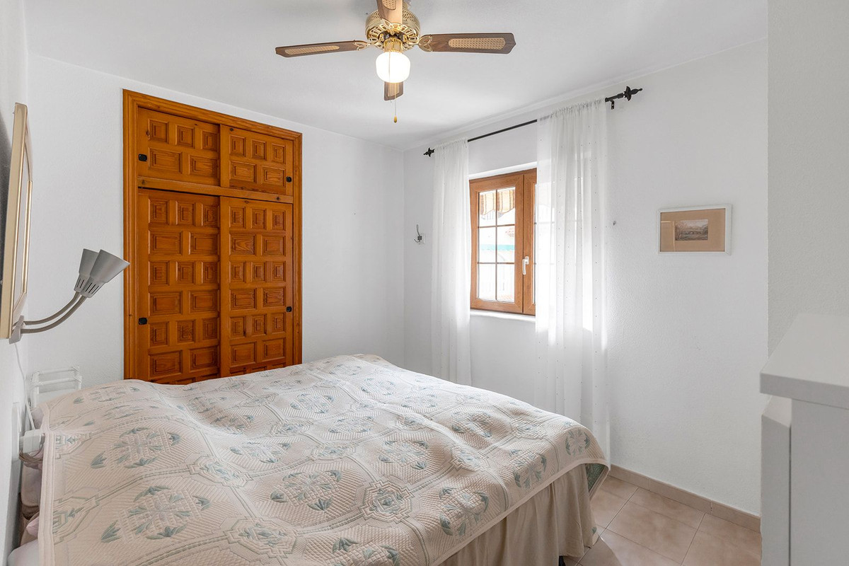 For sale - 4 Bedroom 2 Bathroom Apartment - Duplex in Torrevieja - Torrevieja Centro  - Alicante