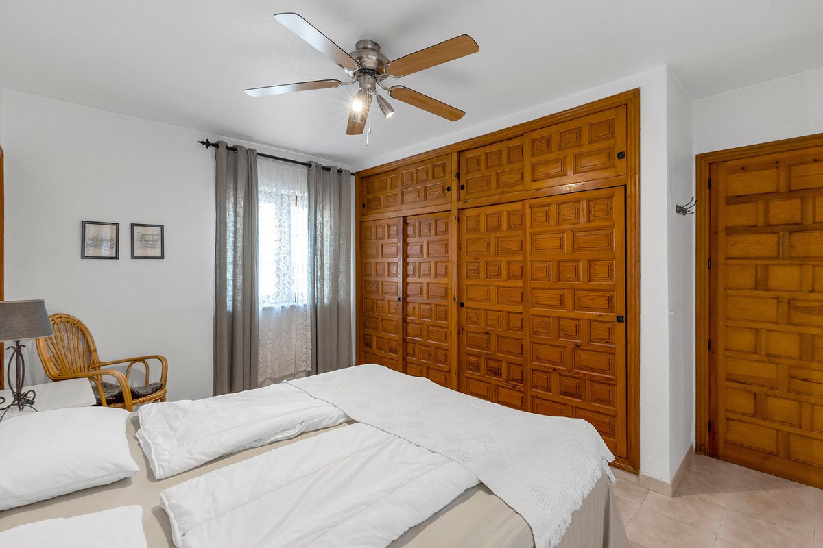 For sale - 4 Bedroom 2 Bathroom Apartment - Duplex in Torrevieja - Torrevieja Centro  - Alicante