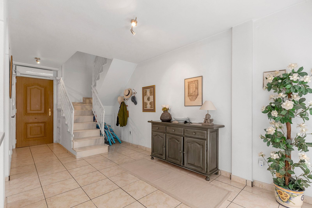 For sale - 4 Bedroom 2 Bathroom Apartment - Duplex in Torrevieja - Torrevieja Centro  - Alicante