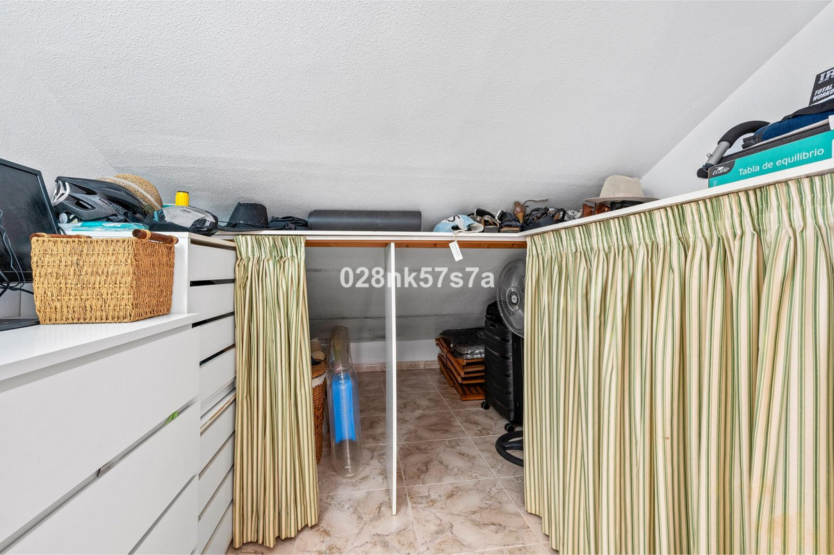 For sale - 3 Bedroom 2 Bathroom House - Townhouse in Orihuela - La Zenia  - Alicante