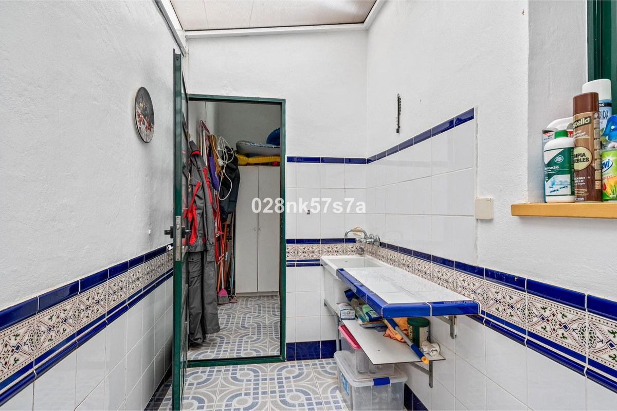 For sale - 3 Bedroom 2 Bathroom House - Townhouse in Orihuela - La Zenia  - Alicante