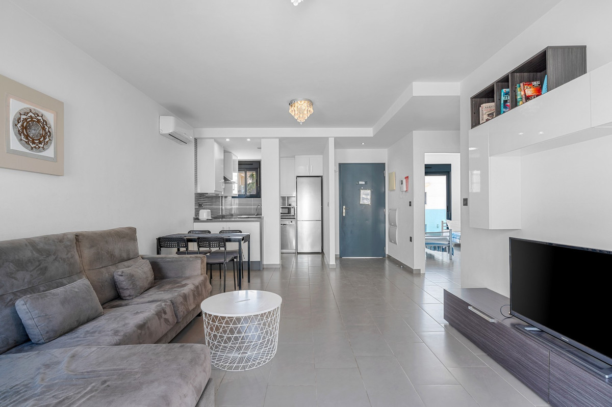 For sale - 2 Bedroom 2 Bathroom Apartment - Top Floor Apartment in Orihuela - La Zenia  - Alicante
