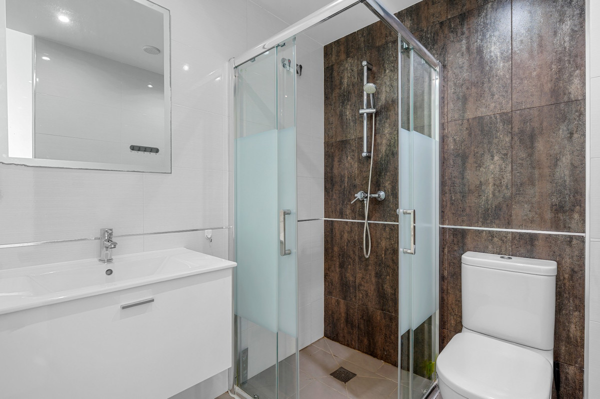 For sale - 2 Bedroom 2 Bathroom Apartment - Ground Floor Apartment in Orihuela - La Zenia  - Alicante