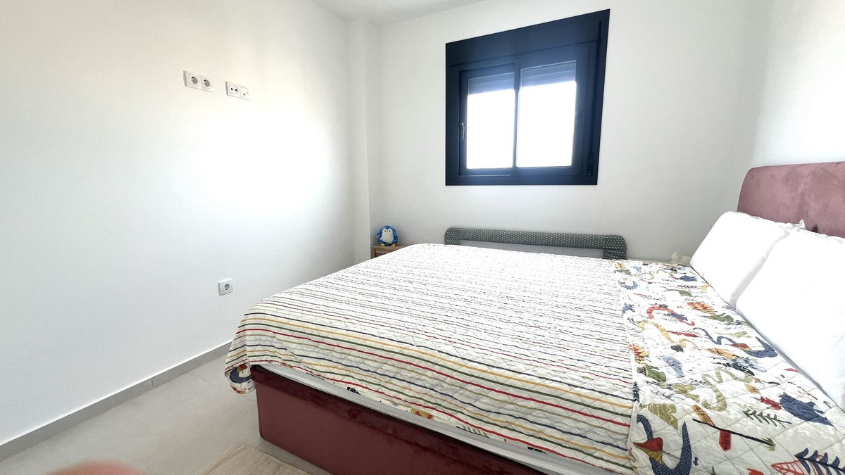 For sale - 3 Bedroom 2 Bathroom Apartment - Middle Floor Apartment in Orihuela - Villamartin  - Alicante