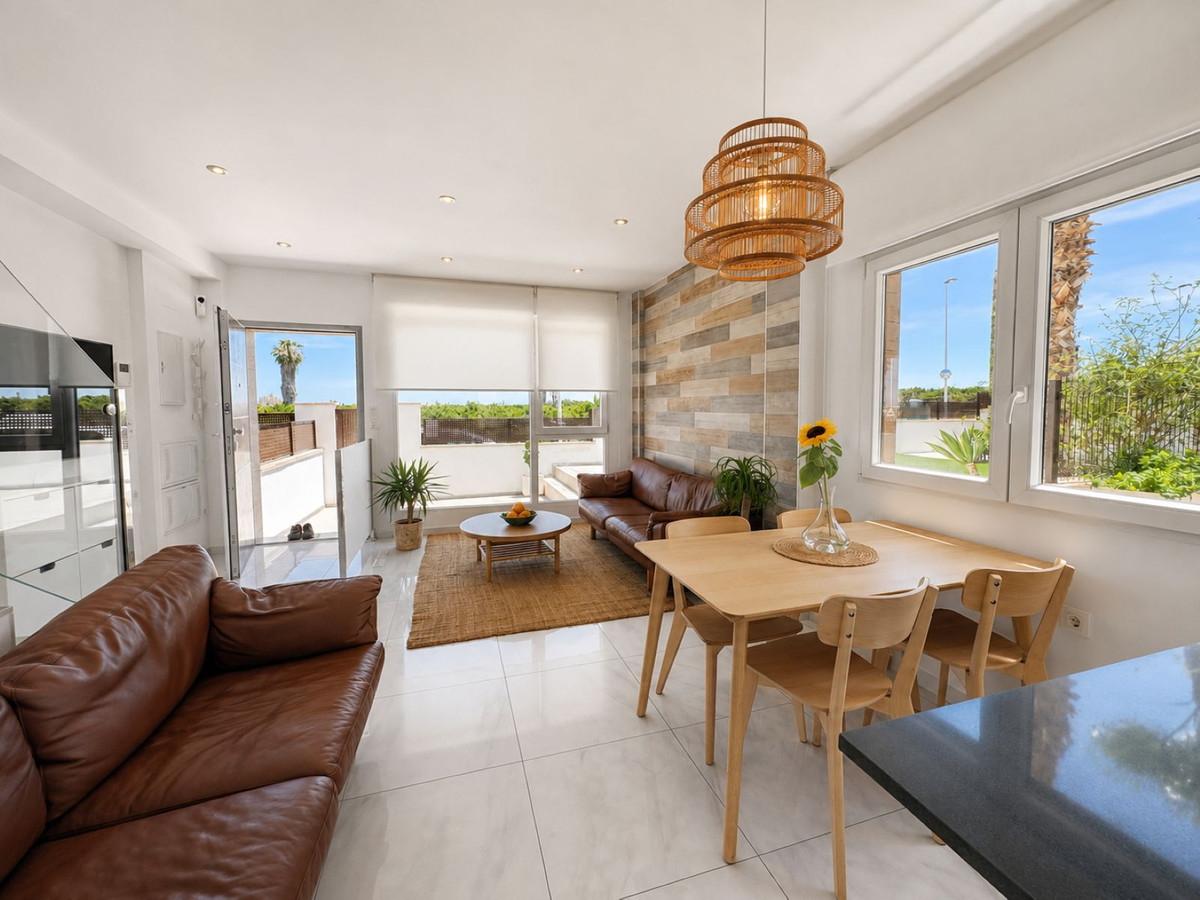 For sale - 3 Bedroom 3 Bathroom House - Townhouse in Orihuela - Los Balcones  - Alicante