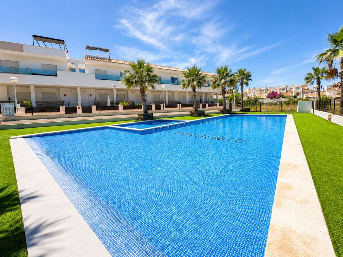 For sale - 3 Bedroom 3 Bathroom House - Townhouse in Orihuela - Los Balcones  - Alicante