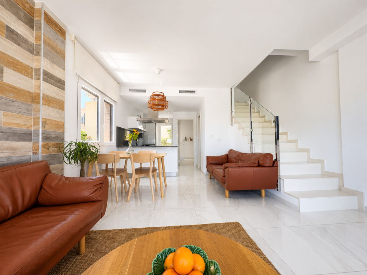 For sale - 3 Bedroom 3 Bathroom House - Townhouse in Orihuela - Los Balcones  - Alicante