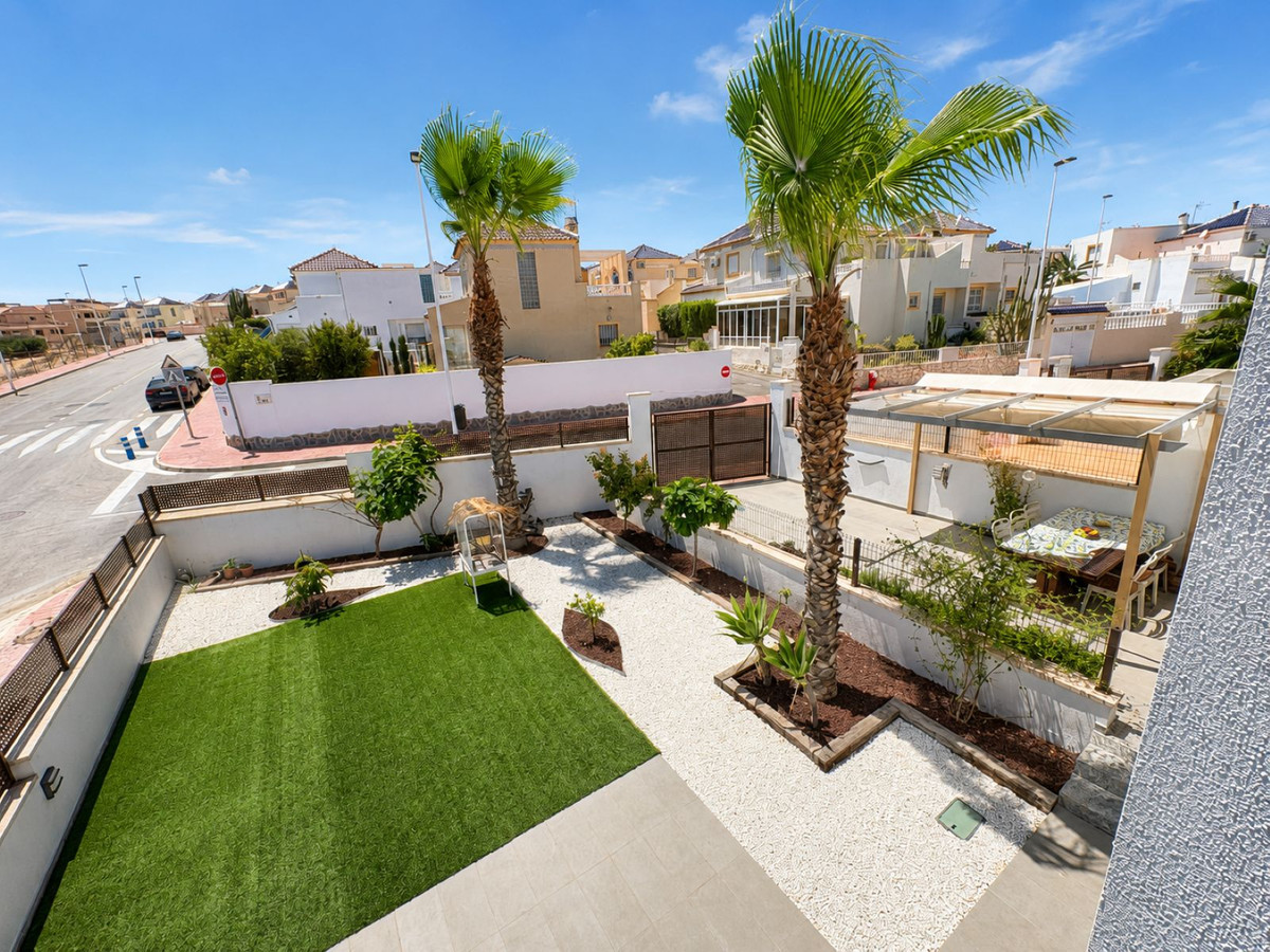 For sale - 3 Bedroom 3 Bathroom House - Townhouse in Orihuela - Los Balcones  - Alicante
