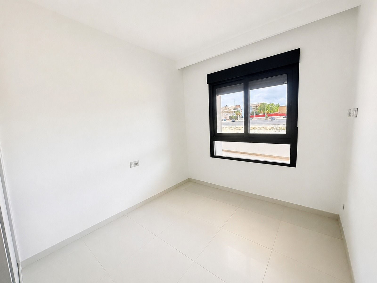 For sale - 2 Bedroom 2 Bathroom Apartment - Ground Floor Apartment in San Miguel de Salinas - San Miguel de Salinas Centro  - Alicante