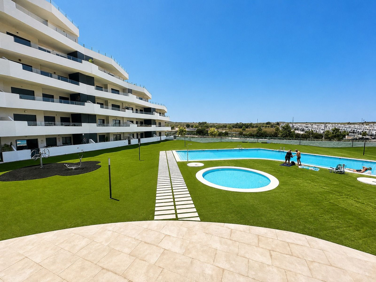 For sale - 2 Bedroom 2 Bathroom Apartment - Ground Floor Apartment in San Miguel de Salinas - San Miguel de Salinas Centro  - Alicante